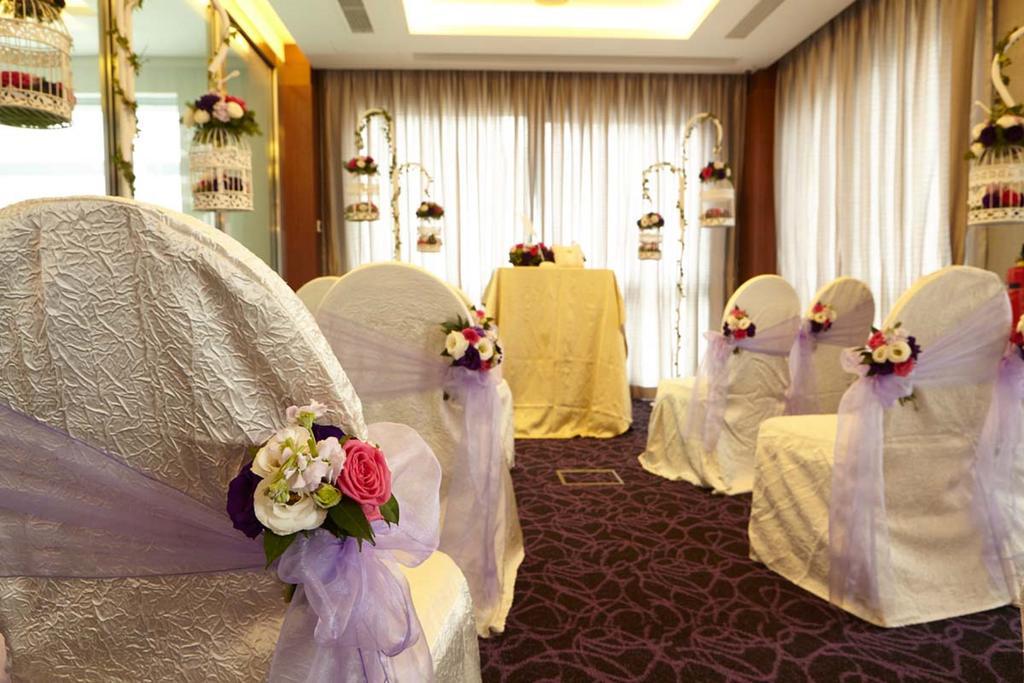 Aqueen Hotel Paya Lebar Singapore Exterior photo