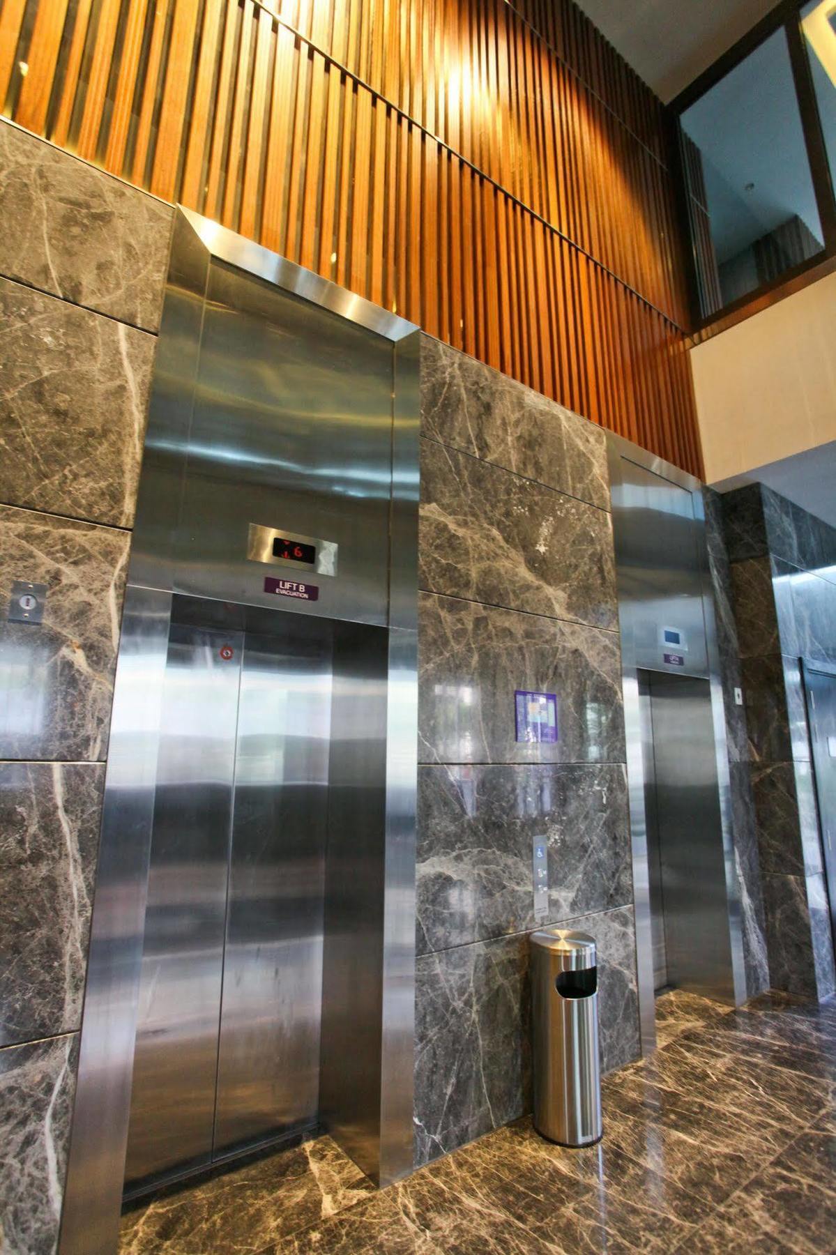 Aqueen Hotel Paya Lebar Singapore Exterior photo